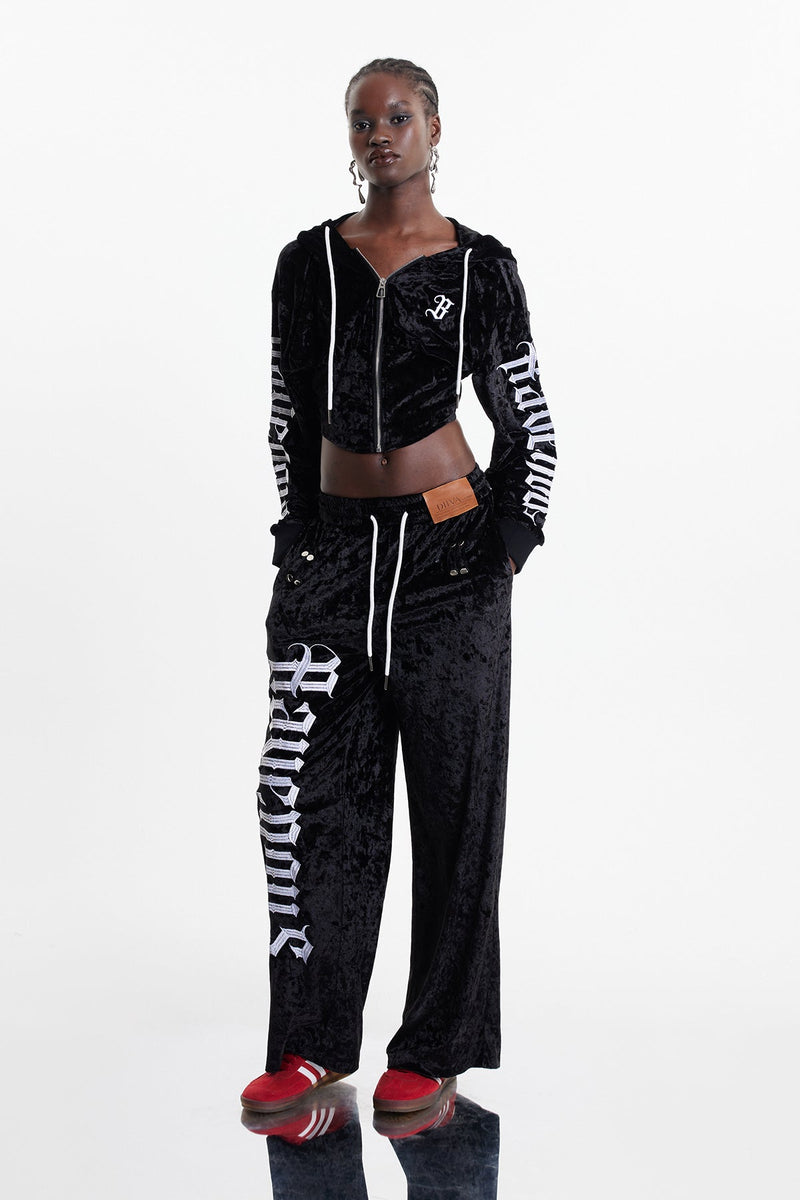 Elegantly Styled Pants for Everyday Wear