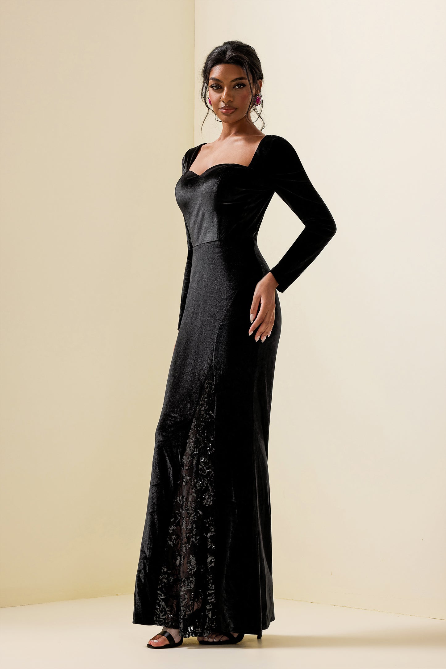 Classic Vintage & Enduringly Stylish Dress