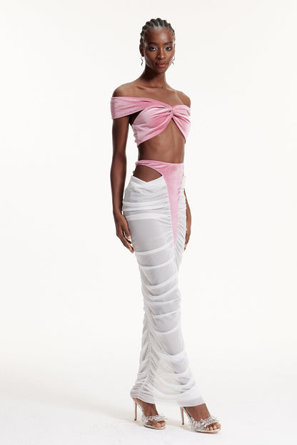 Well Tailored Garment with a Graceful Silhouette