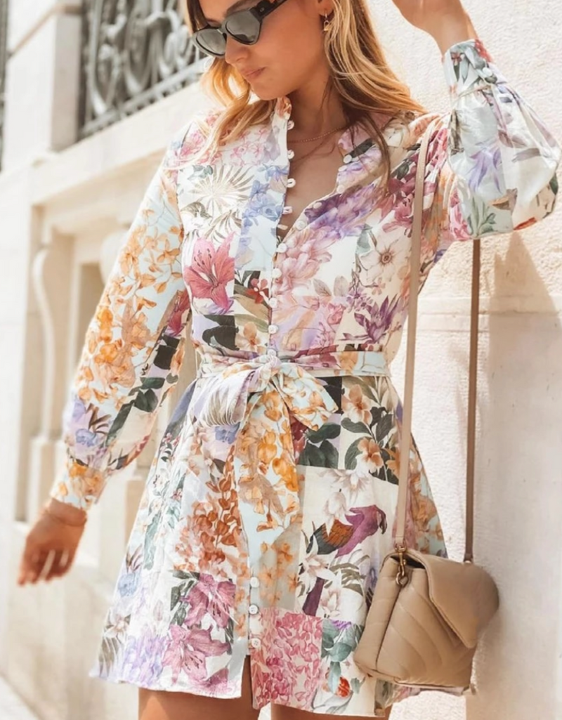 Beautifully Finished Dress in a Timeless Design