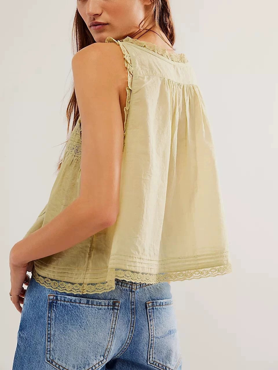 Beautifully Crafted Cardigan in a Classic Style