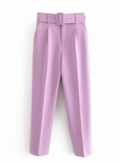 Classic Vintage Pants with a Flattering Fit