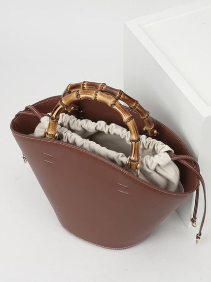 Gracefully Styled Bag for Any Occasion