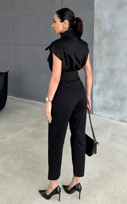 Effortlessly Elegant Garment with a Timeless Design