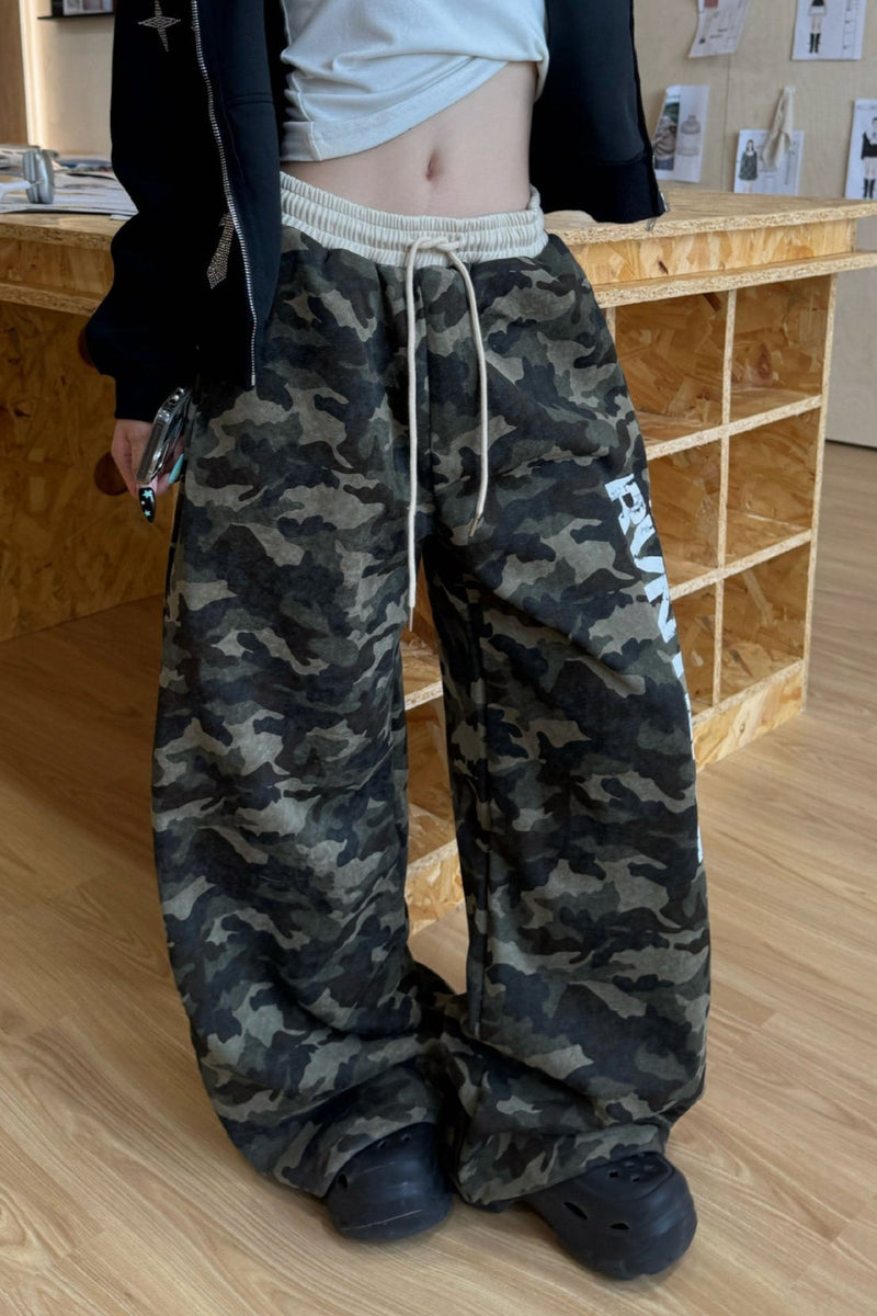 Beautifully Finished Pants in a Timeless Design