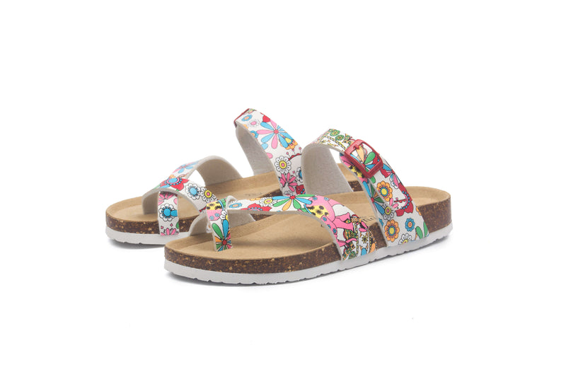 Effortlessly Elegant Sandals with a Timeless Design