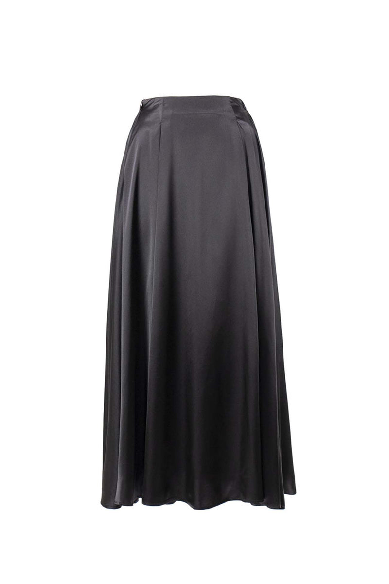 Beautifully Finished Garment in a Timeless Design