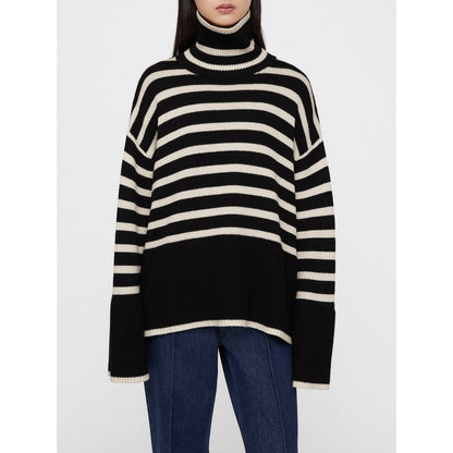 Beautifully Crafted Sweater in a Classic Style