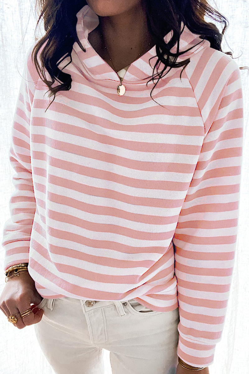 Well Tailored Top with a Graceful Silhouette