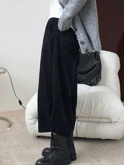 Classic Vintage Trousers with a Flattering Fit