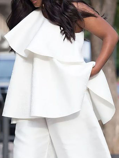 Well Tailored Top with a Graceful Silhouette