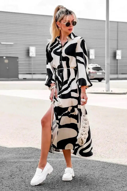 Classic Vintage Dress with a Flattering Fit