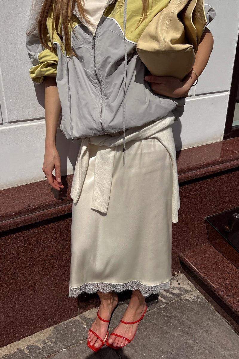 Gracefully Styled Garment for Any Occasion