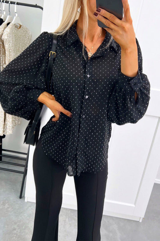 Well Tailored Blouse with a Graceful Silhouette