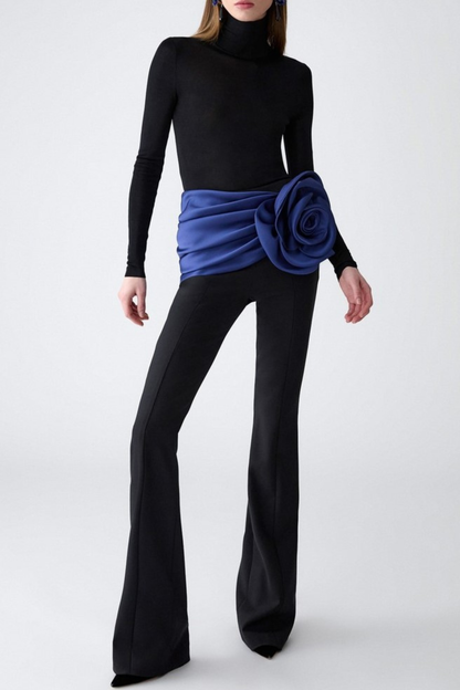 Well Tailored Pants with a Graceful Silhouette