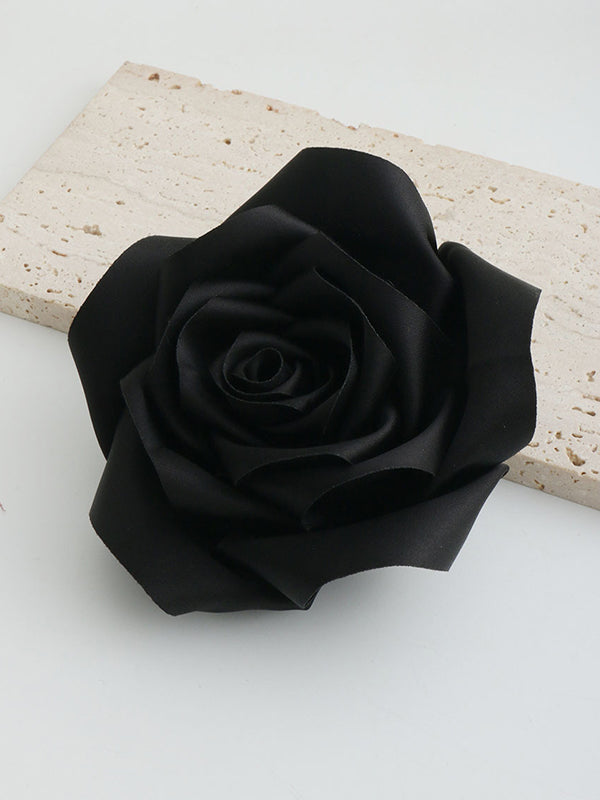 Sophisticated Garment with a Clean Classic Look