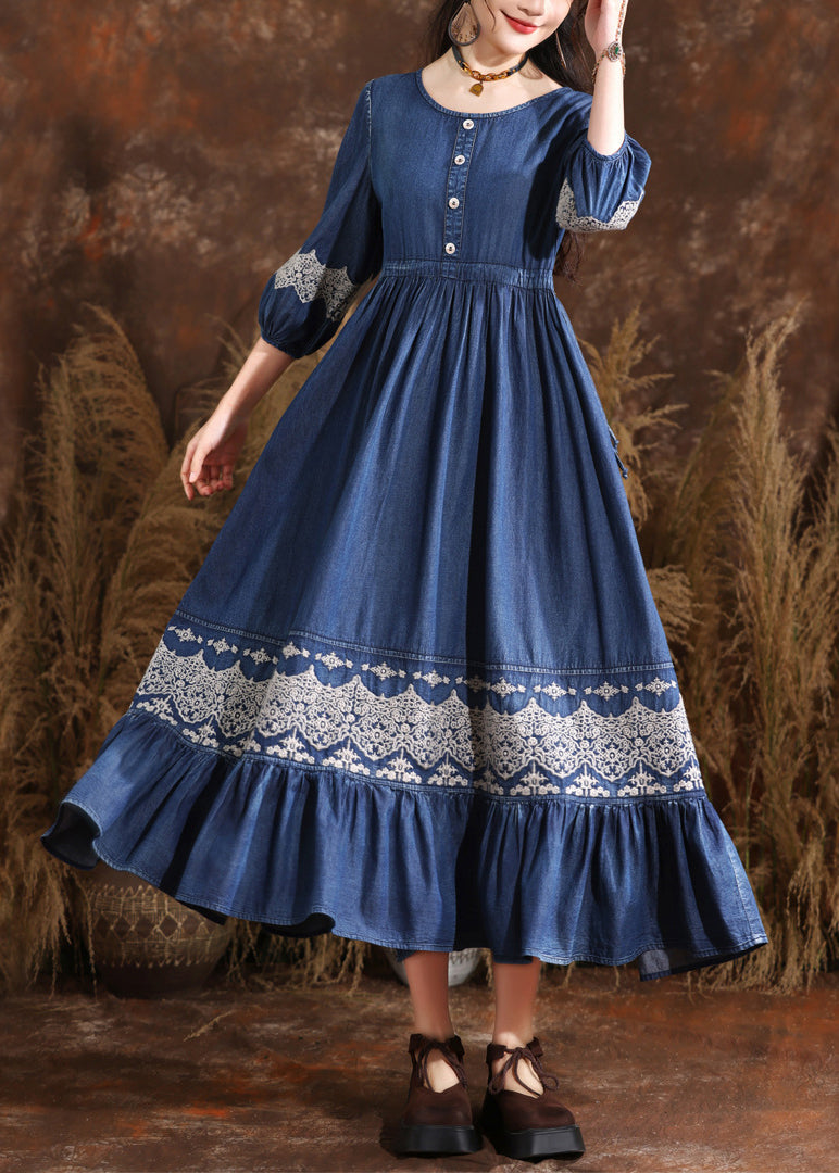 Classic Vintage Dress with a Flattering Fit