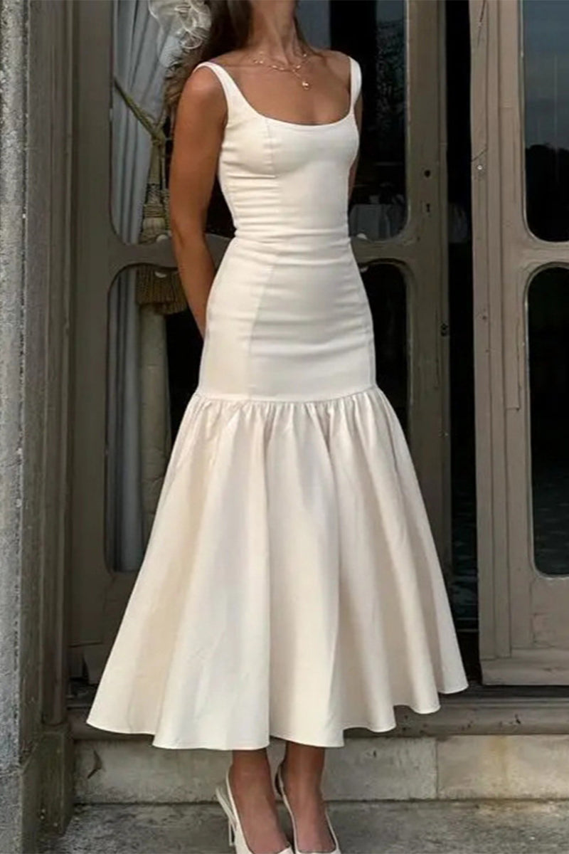 Beautifully Finished Dress in a Timeless Design