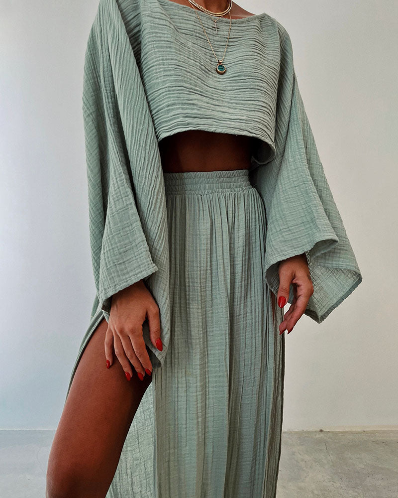 Effortlessly Elegant Garment with a Timeless Design