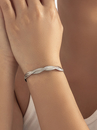 Effortlessly Elegant Garment with a Timeless Design