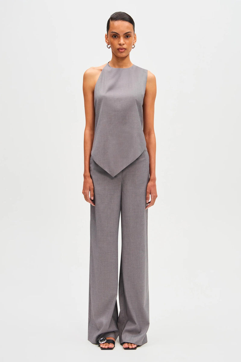 Effortlessly Elegant Pants with a Timeless Design