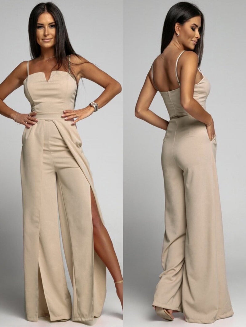 Effortlessly Elegant Garment with a Timeless Design