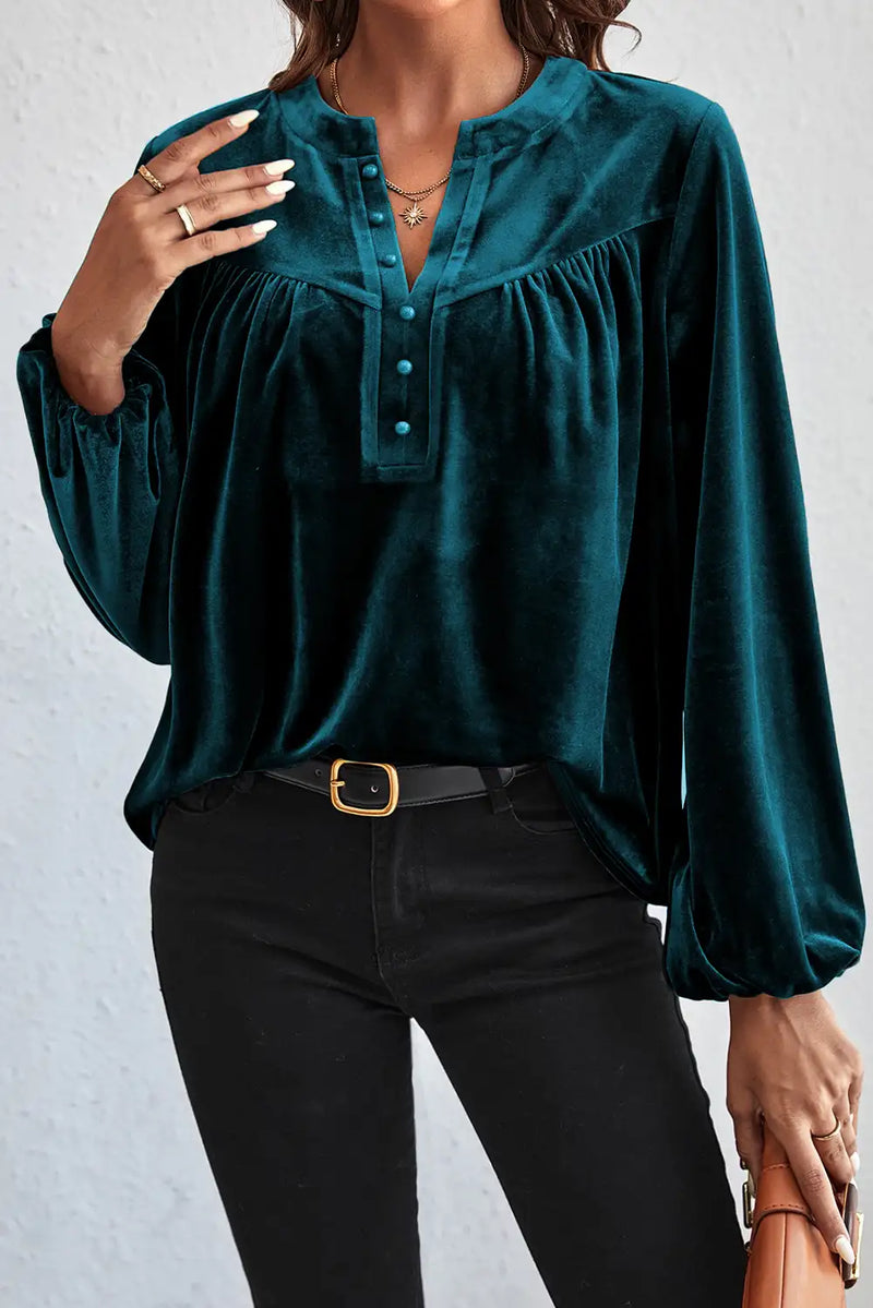 Effortlessly Elegant Top with a Timeless Design