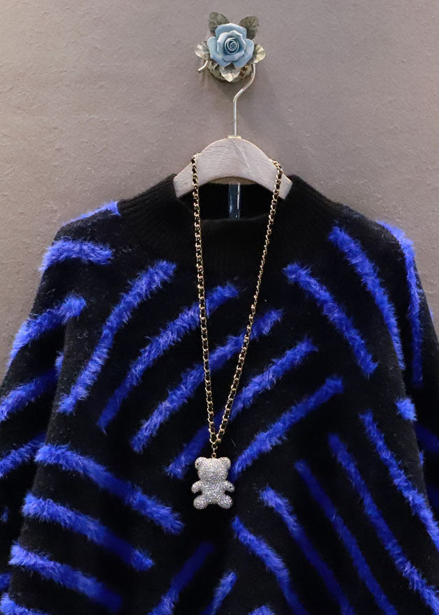 Well Tailored Sweater with a Graceful Silhouette