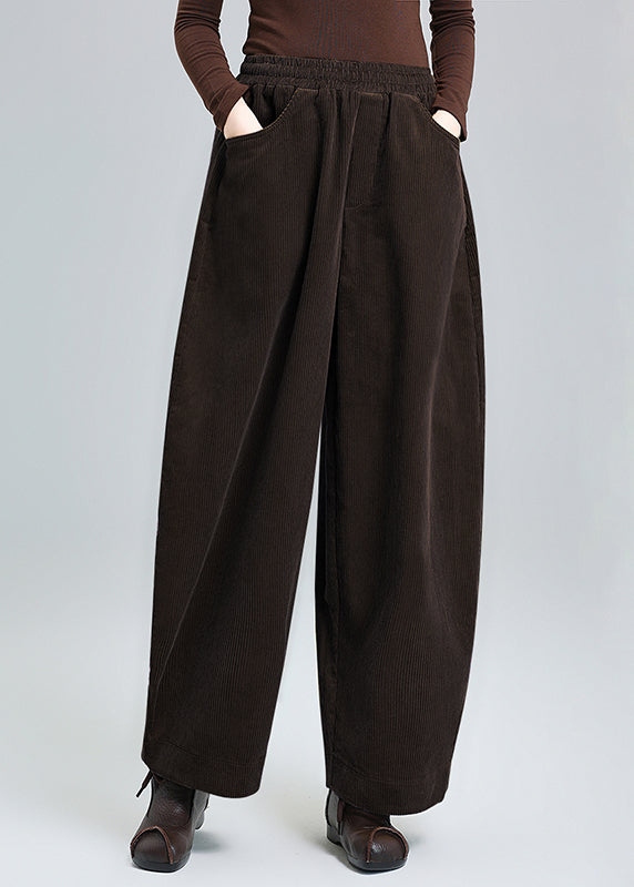 Effortlessly Elegant Pants with a Timeless Design