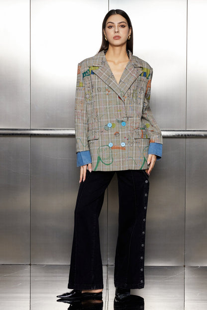 Gracefully Styled Garment for Any Occasion