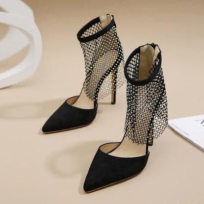 Polished Heels with an Effortless Classic Look