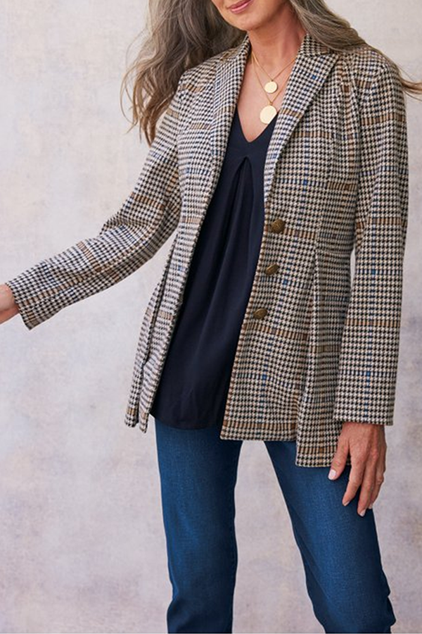 Gracefully Styled Garment for Any Occasion