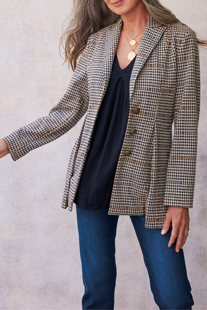 Gracefully Styled Garment for Any Occasion