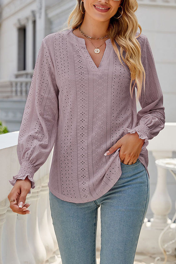 Well Tailored Top with a Graceful Silhouette