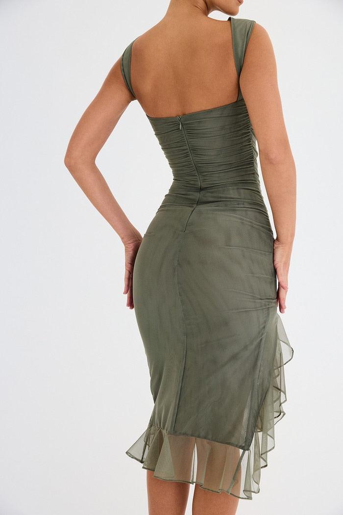 Gracefully Styled Dress for Any Occasion