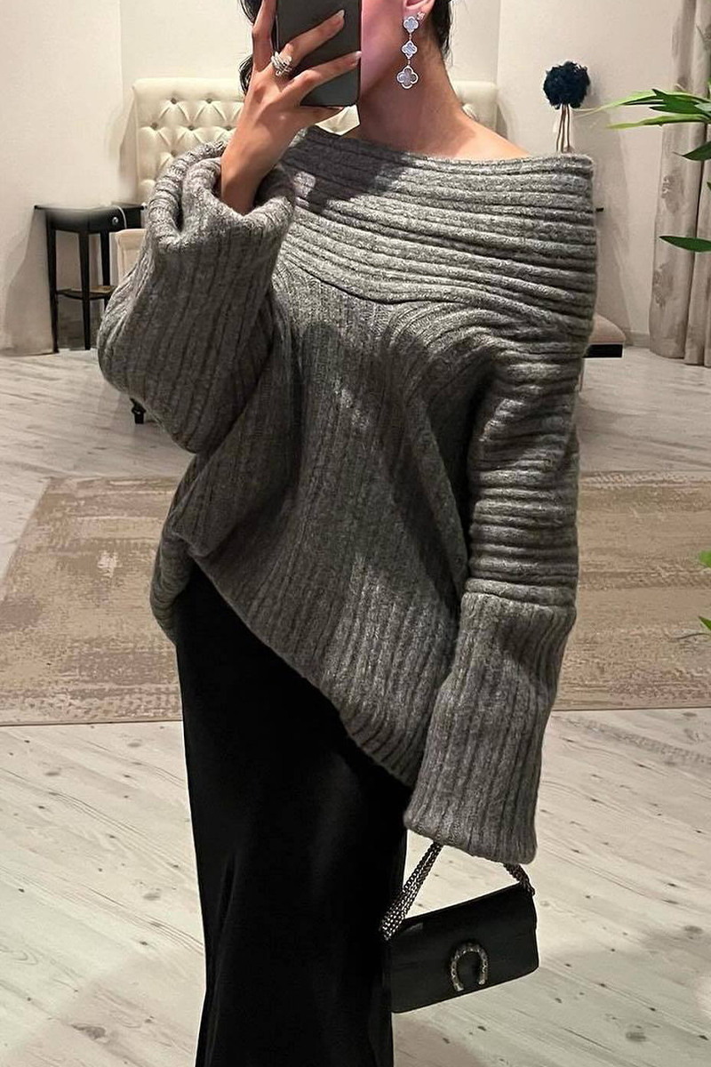 Beautifully Finished Sweater in a Timeless Design