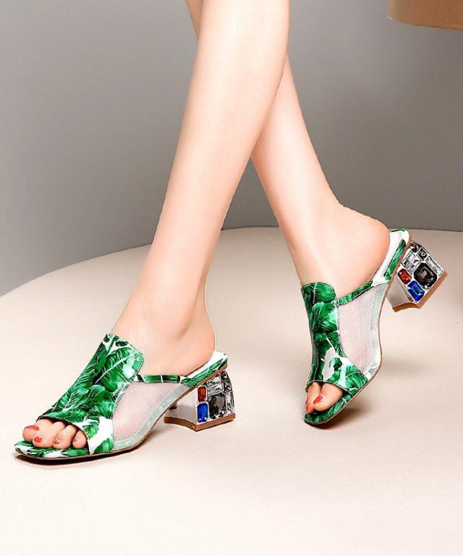 Polished Sandals with an Effortless Classic Look