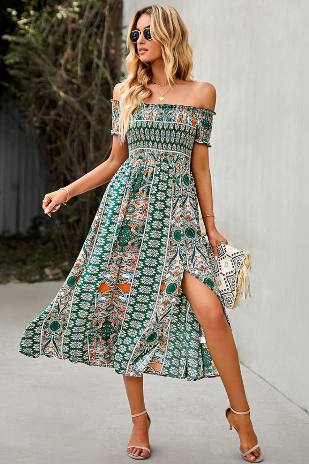 Classic Vintage Dress with a Flattering Fit