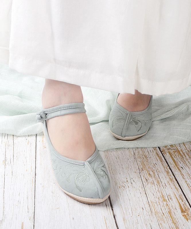 Sophisticated Heels with a Clean Classic Look