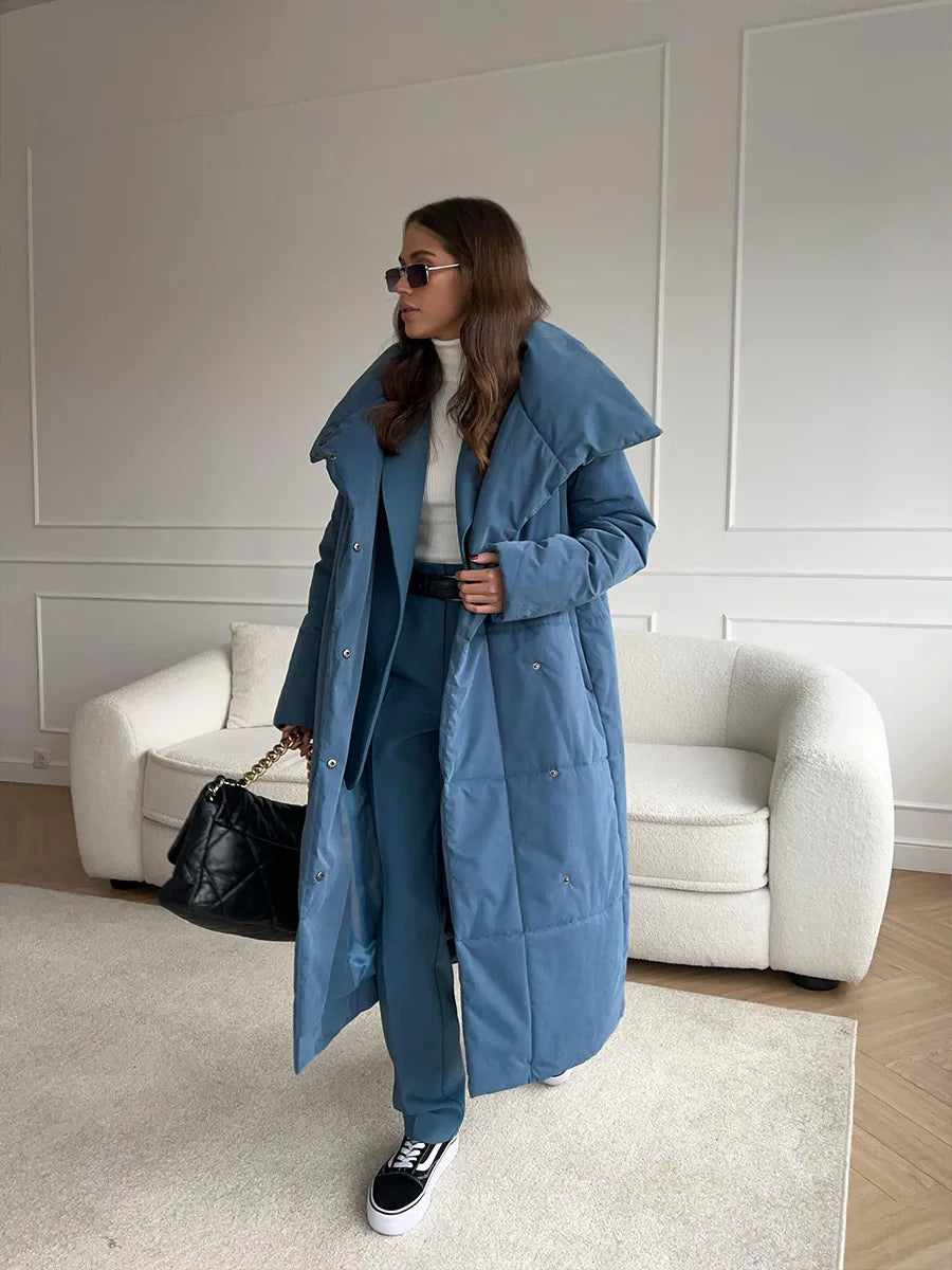 Elegantly Styled Coat for Everyday Wear
