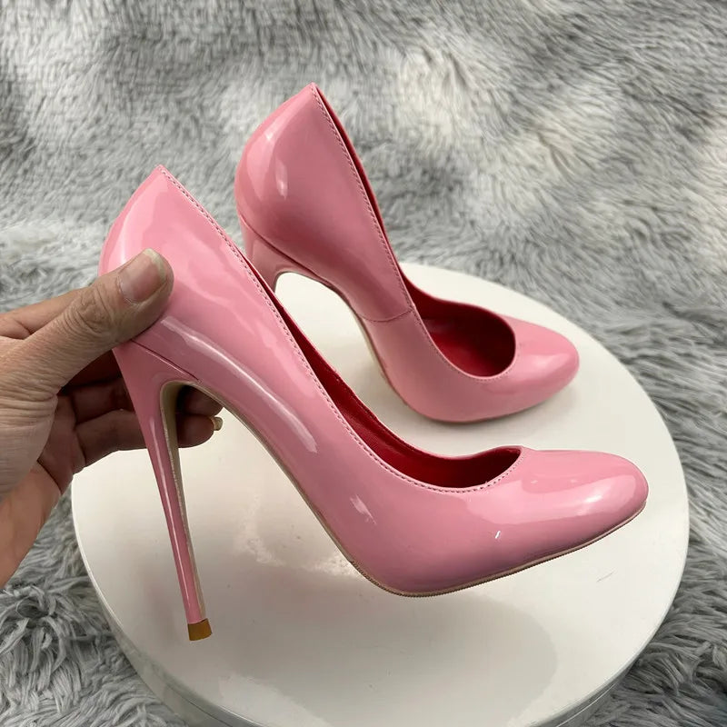 Effortlessly Elegant Shoes with a Timeless Design