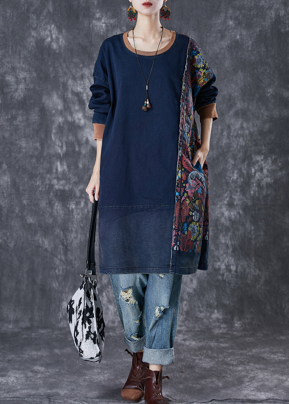 Classic Vintage Pullover with a Flattering Fit