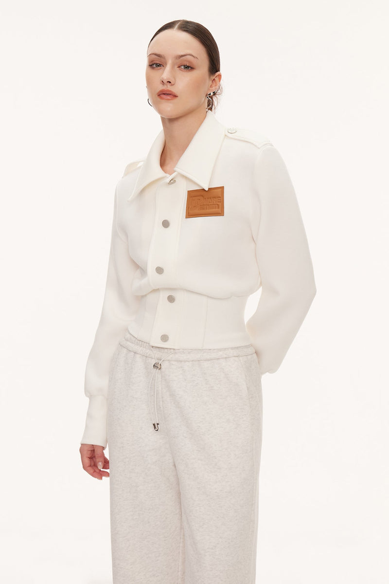 Effortlessly Elegant Jacket with a Timeless Design