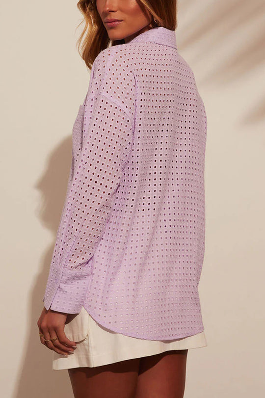 Well Tailored Shirt with a Graceful Silhouette