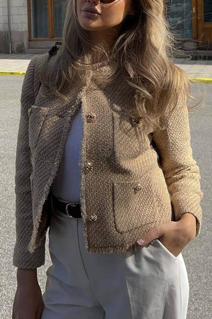 Effortlessly Elegant Jacket with a Timeless Design