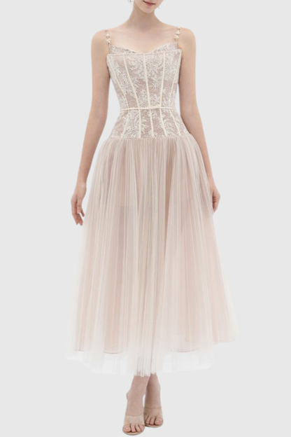 Polished Dress with an Effortless Classic Look