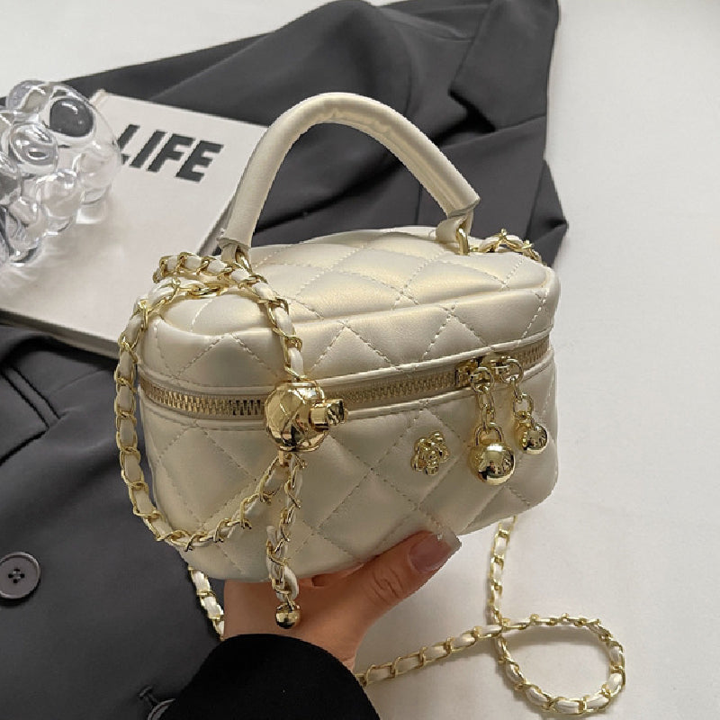 Sophisticated Bag with a Clean Classic Look