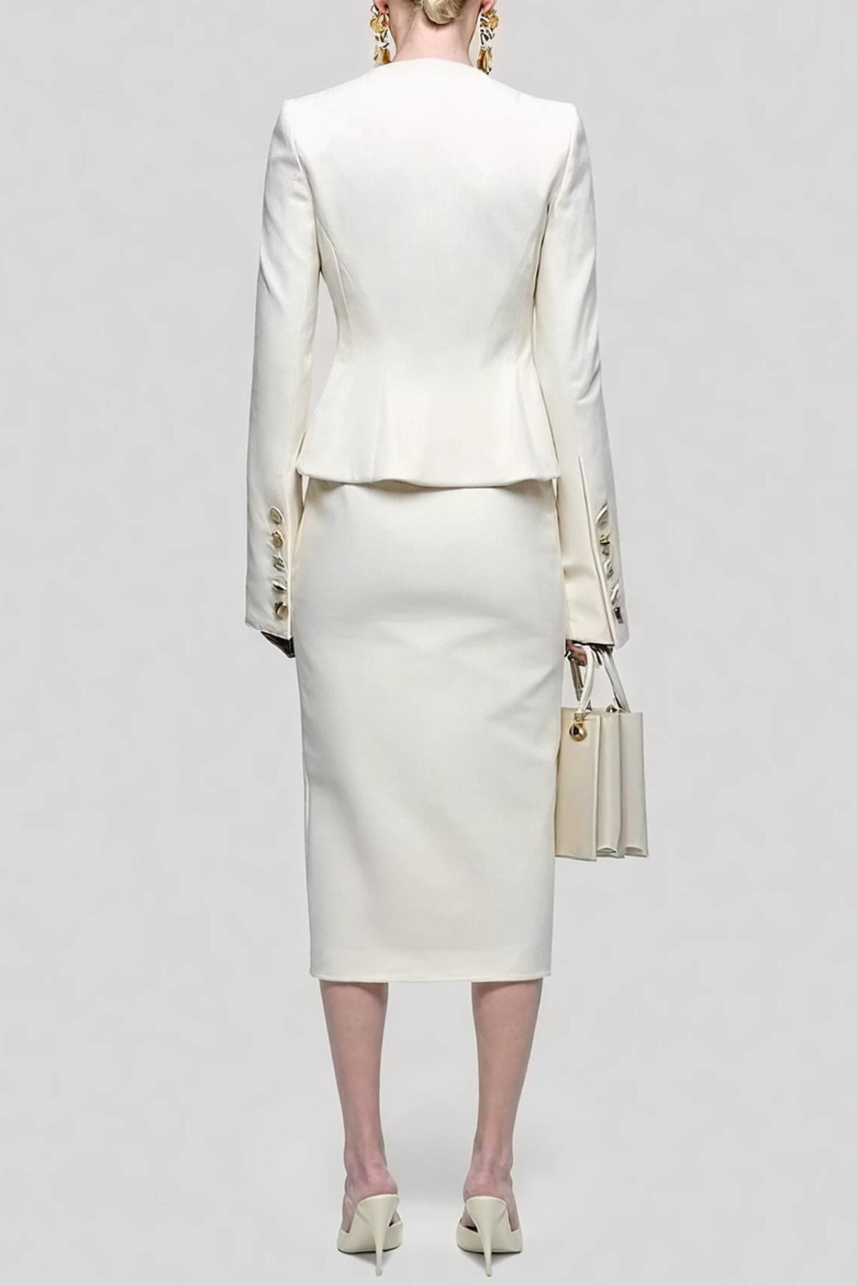 Sophisticated Garment with a Clean Classic Look