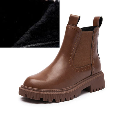 Effortlessly Elegant Boots with a Timeless Design