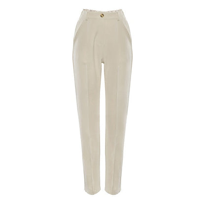 Well Tailored Blouse with a Graceful Silhouette